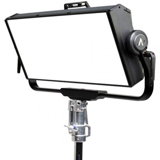 إضائة ليد متعددة الألوان من شركة أبيوتشر LED Aputure Nova P600c RGBWW مع شنطة إضائة ليد متعددة الألوان من شركة أبيوتشر LED Aputure Nova P600c RGBWW مع شنطة