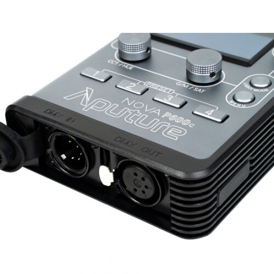إضائة ليد متعددة الألوان من شركة أبيوتشر LED Aputure Nova P600c RGBWW مع شنطة إضائة ليد متعددة الألوان من شركة أبيوتشر LED Aputure Nova P600c RGBWW مع شنطة