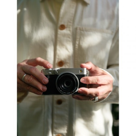 FUJIFILM X-E5 Mirrorless Camera with XF 23mm f/2.8 Lens (Black)
