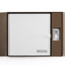 Album 40x32cm + 16x13 inches – Vynil Aloco White + USB + Box Window Overlap 2 – Vynil Aloco Brown