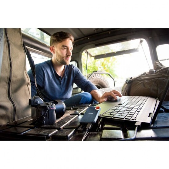 SanDisk 1TB Extreme Portable SSD - Up to 1050MB/s